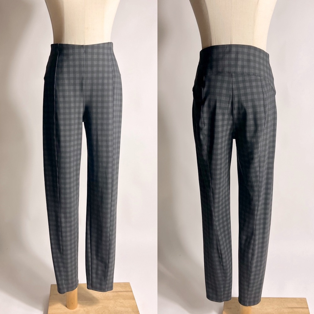 LULULEMON Here to There High-Rise 7/8 Pant
Brighton Buffalo Print Size 8